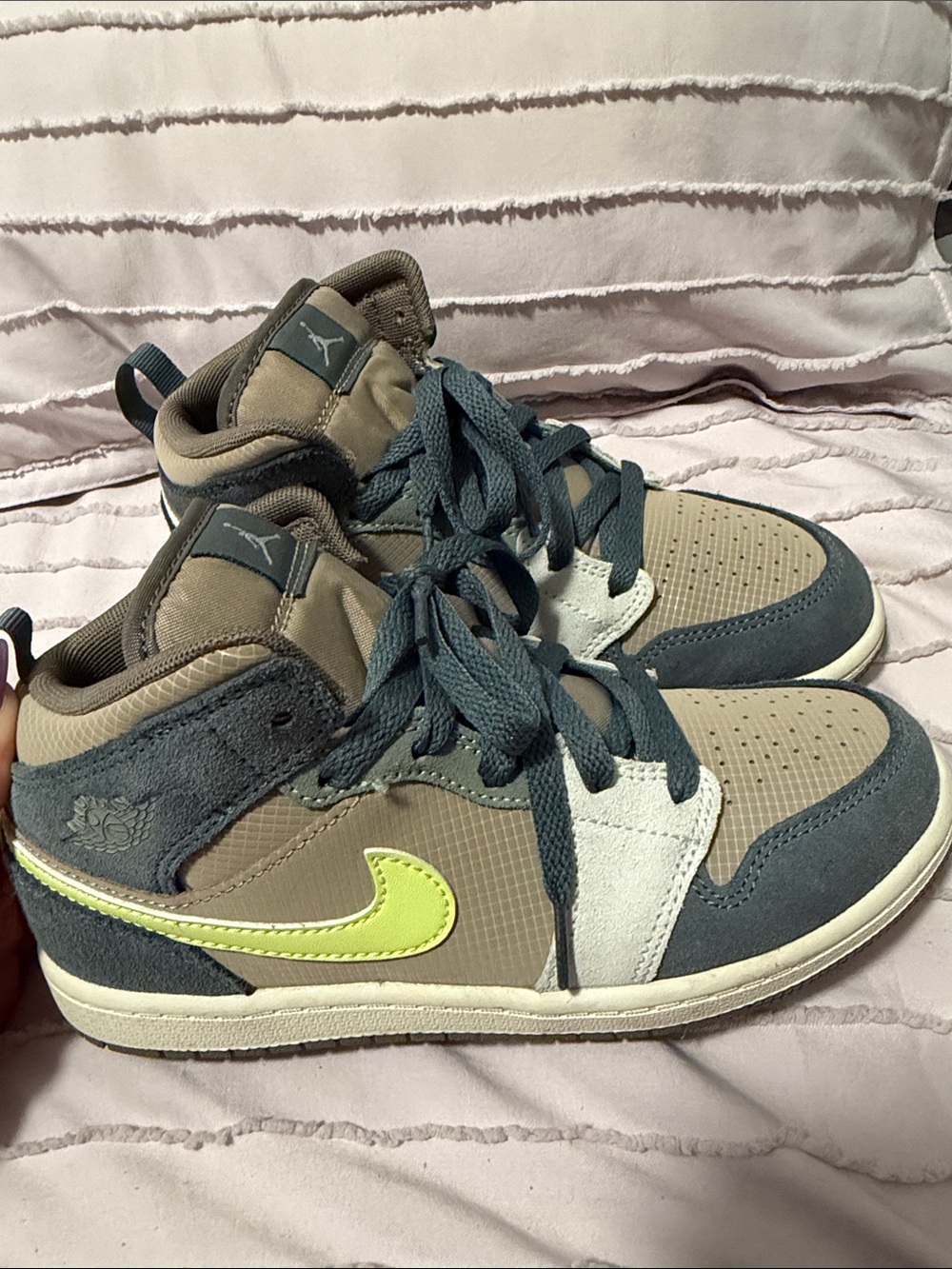 Jordan mid 1 SE
